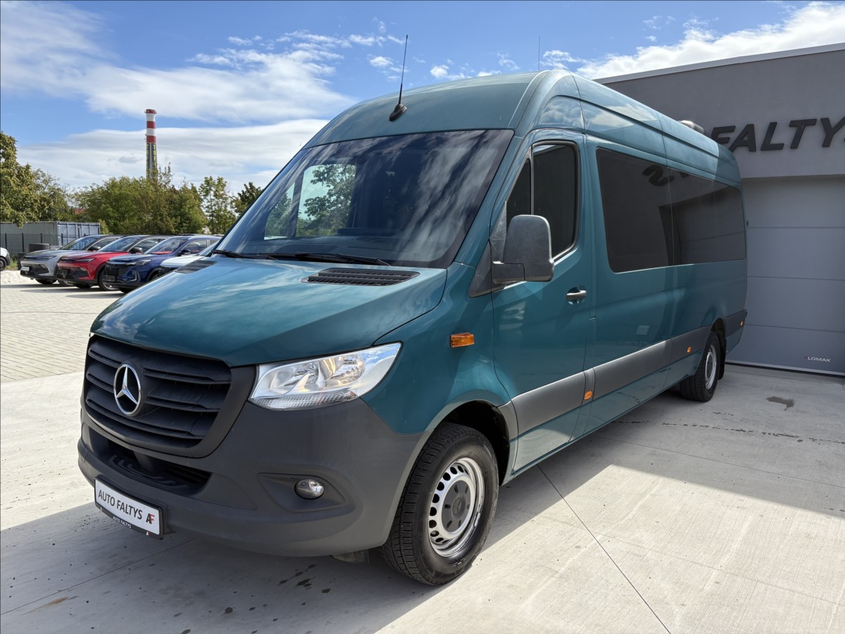 Mercedes-Benz Sprinter 2,1 ČR1.maj 8 míst + spaní