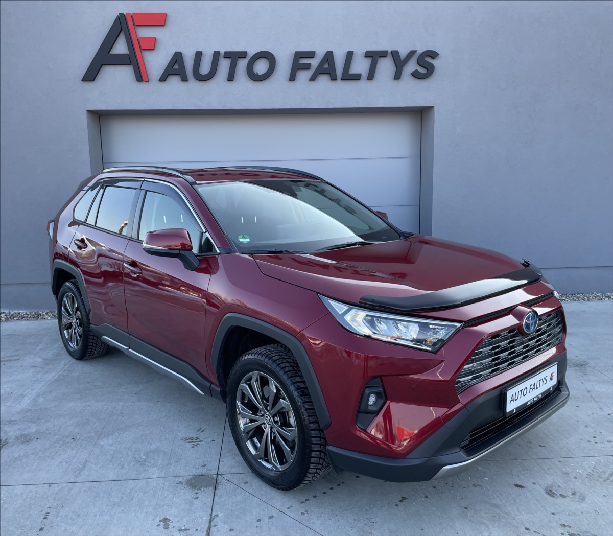 Toyota RAV4 2,5 Hybrid 4X4 ČR.1.MAJ.