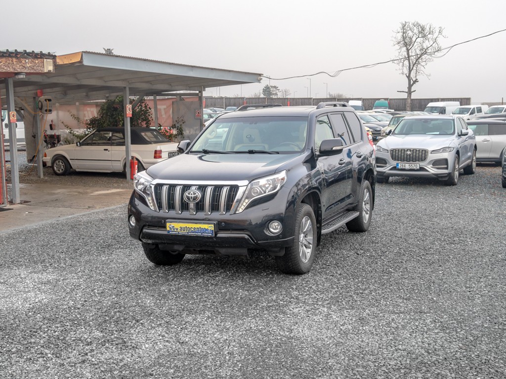 Toyota Land Cruiser ČR 3.0D 140KW – NAVI, TAŽNÝ