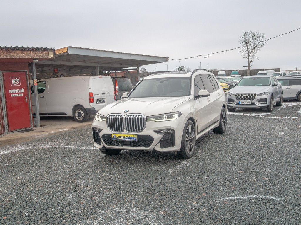 BMW X7 ČR 3.0i 250KW 7sed – INDIVIDUÁ