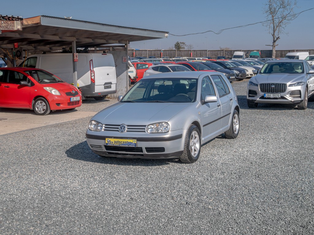 Volkswagen Golf 1.6i 74KW – DIGI KLIMA