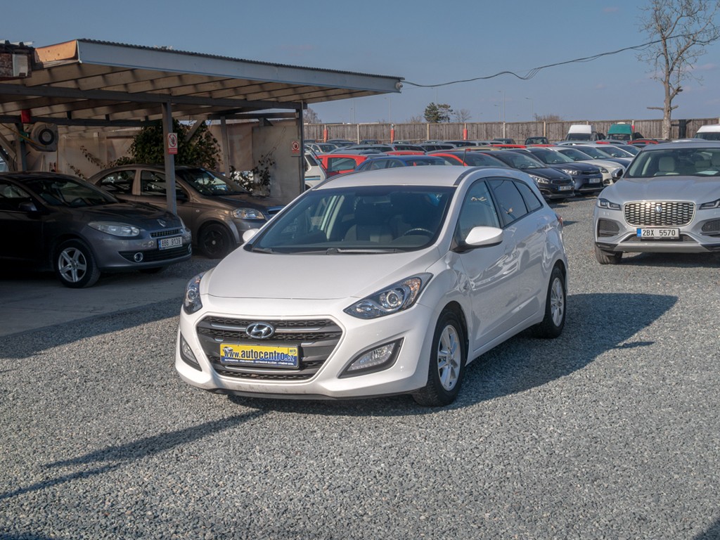 Hyundai i30 1.6i 16V 88KW ESP – NOVÉ V ČR