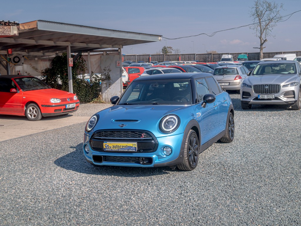 Mini Cooper S 12/18 2.0T 141KW mat