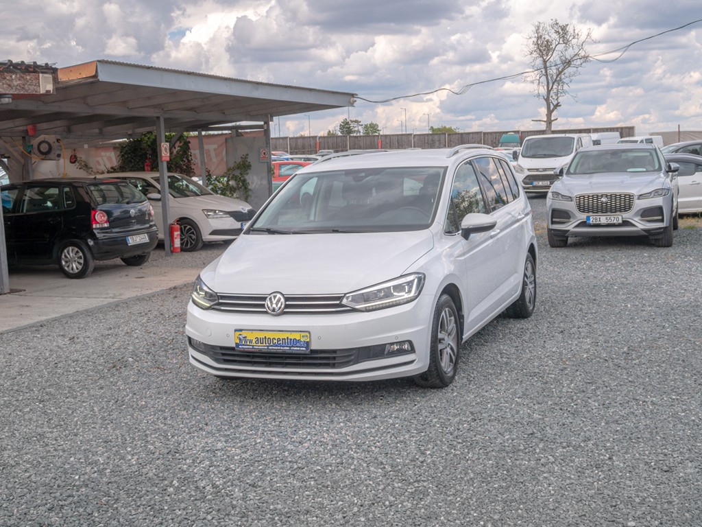 Volkswagen Touran ČR 1.5TSI 110KW DSG LED – NAVI