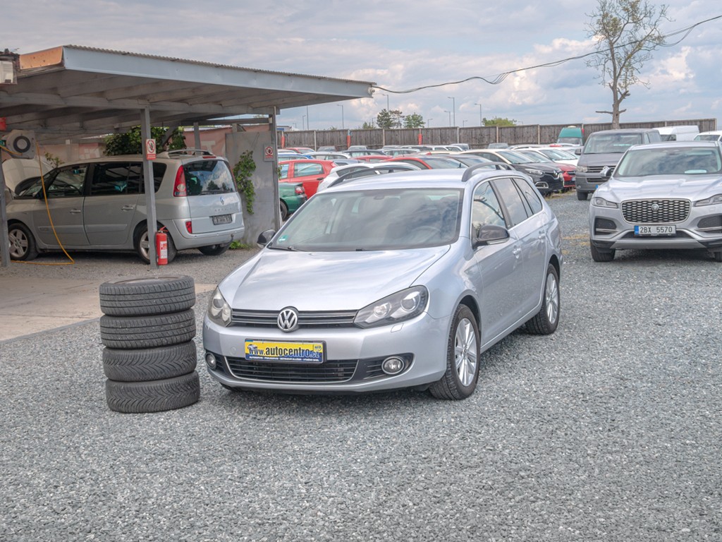 Volkswagen Golf 2.0TDI 103KW - 2x KOLA
