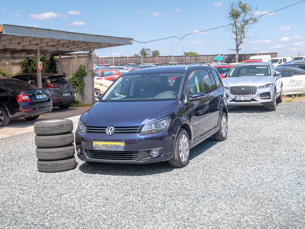 Volkswagen Touran 1.6TDI HG NAVI – 7 SEDADEL