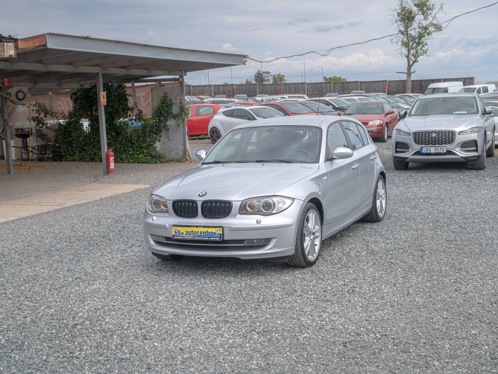 BMW Řada 1 2.0i 125KW man – TAŽNÝ