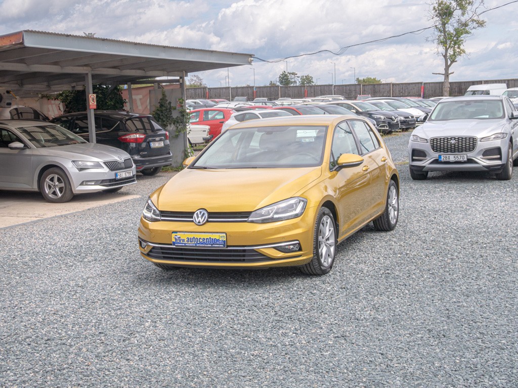 Volkswagen Golf ČR 1.0TSI 81KW – BARVA