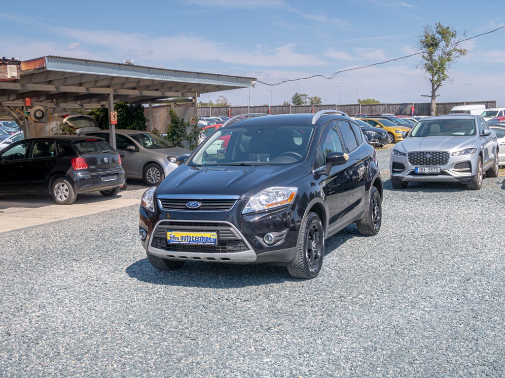 Ford Kuga 2.0D 103KW 4x4 TITAN – CARPLAY
