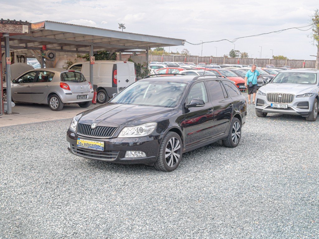 Škoda Octavia 1.2T 77KW – VÝBAVA