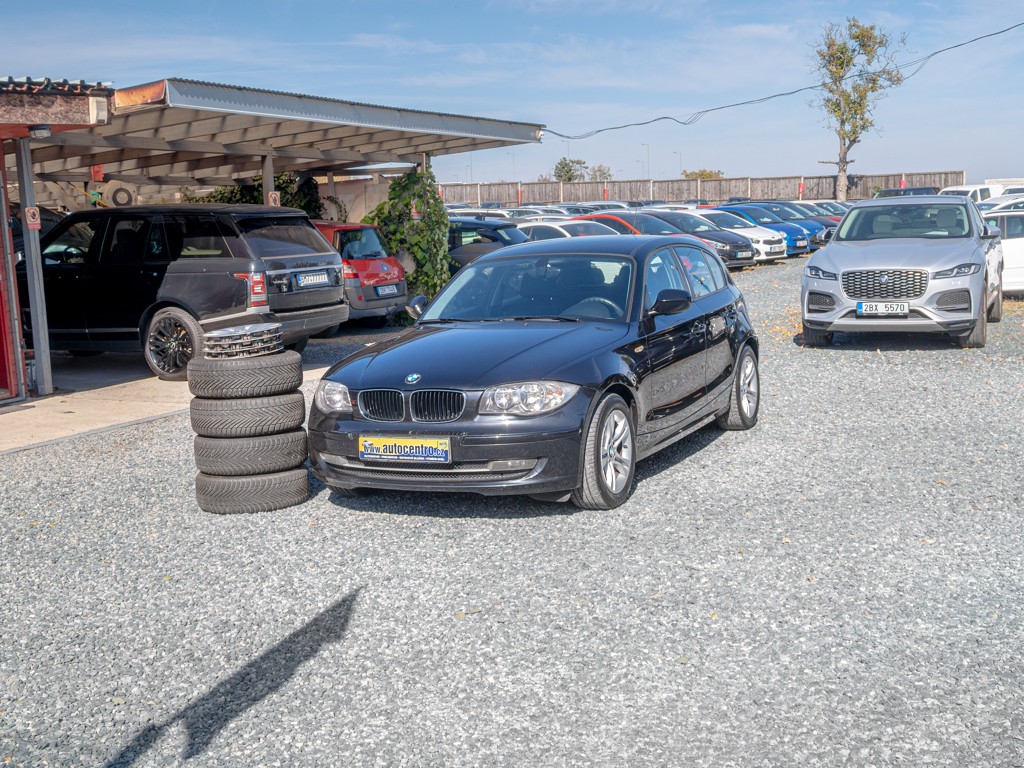 BMW Řada 1 116i 90KW – 2x KOLA