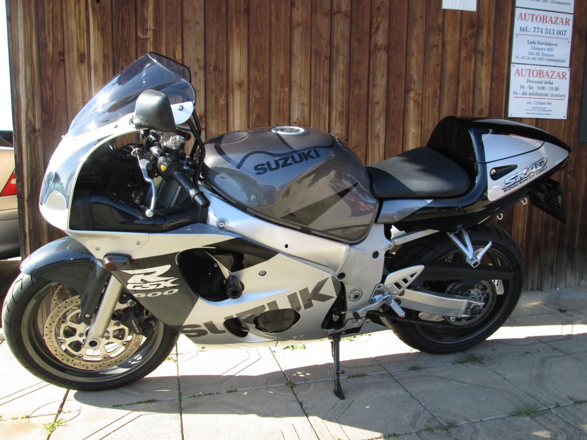 Suzuki GSX-600 SRAD - Top stav