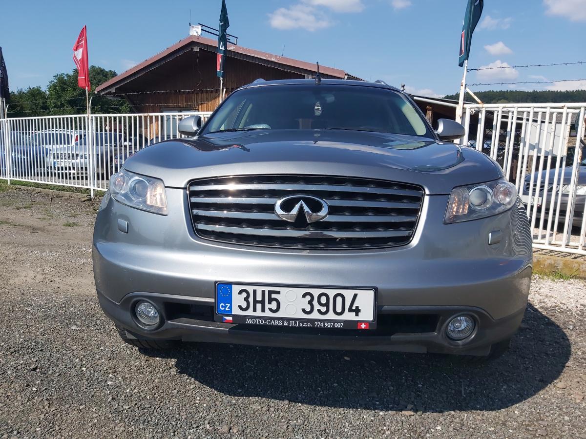 Infiniti FX45 4,5 232KW V8