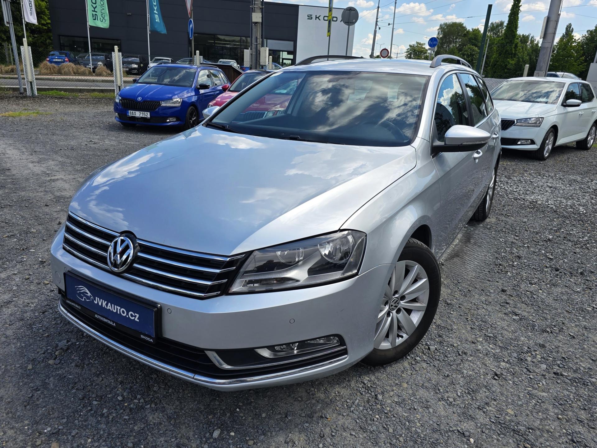 Volkswagen Passat 2.0TDI DSG BOHATÁ VÝBAVA 1Maji