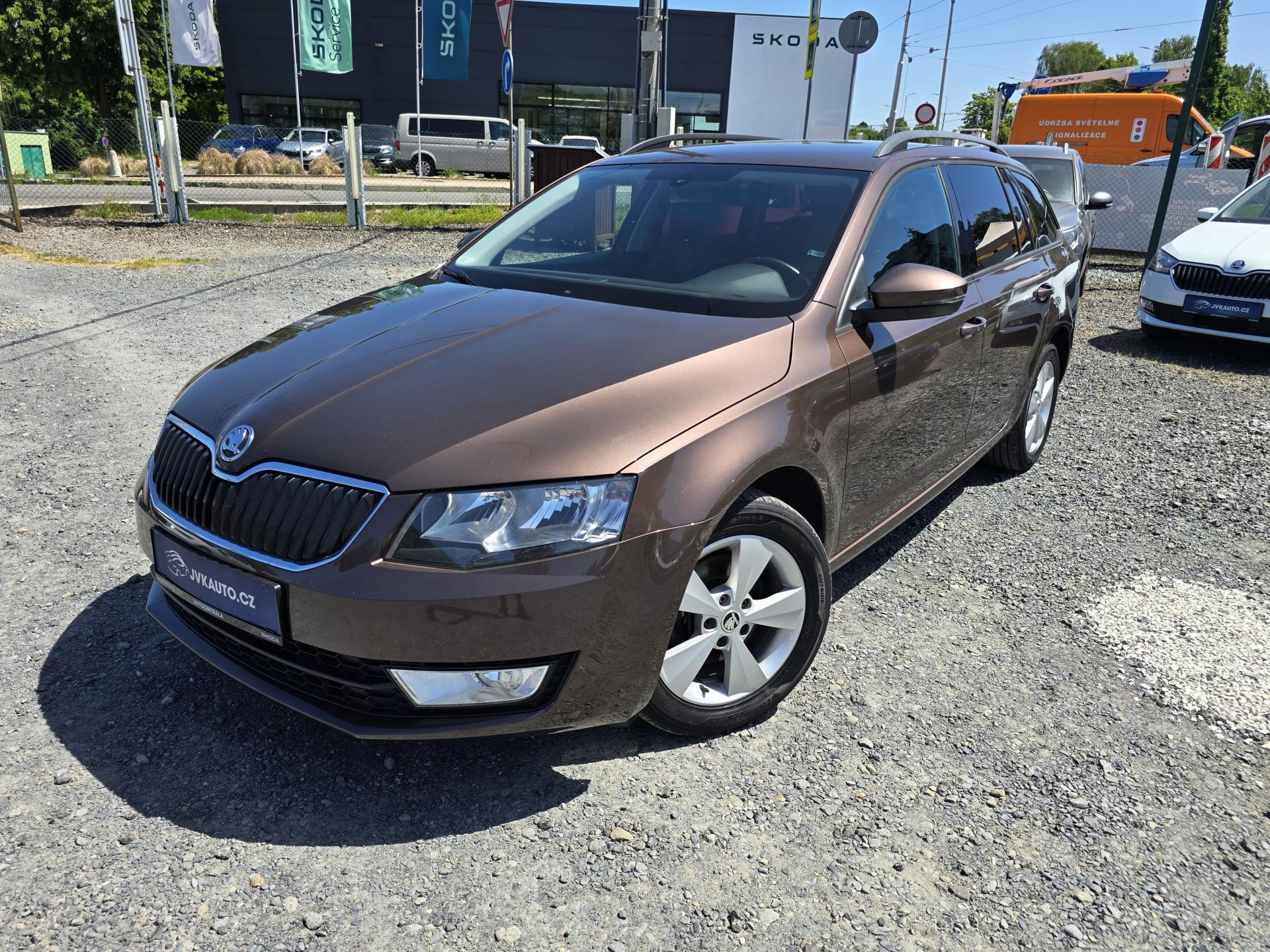 Škoda Octavia 1.4TSI ELEGANCE 1Majitel
