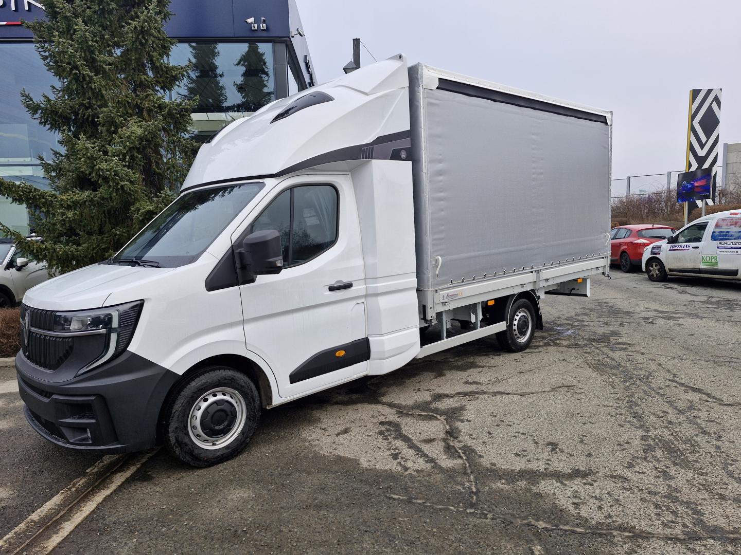Renault Master Twincab8palet spací nástavba