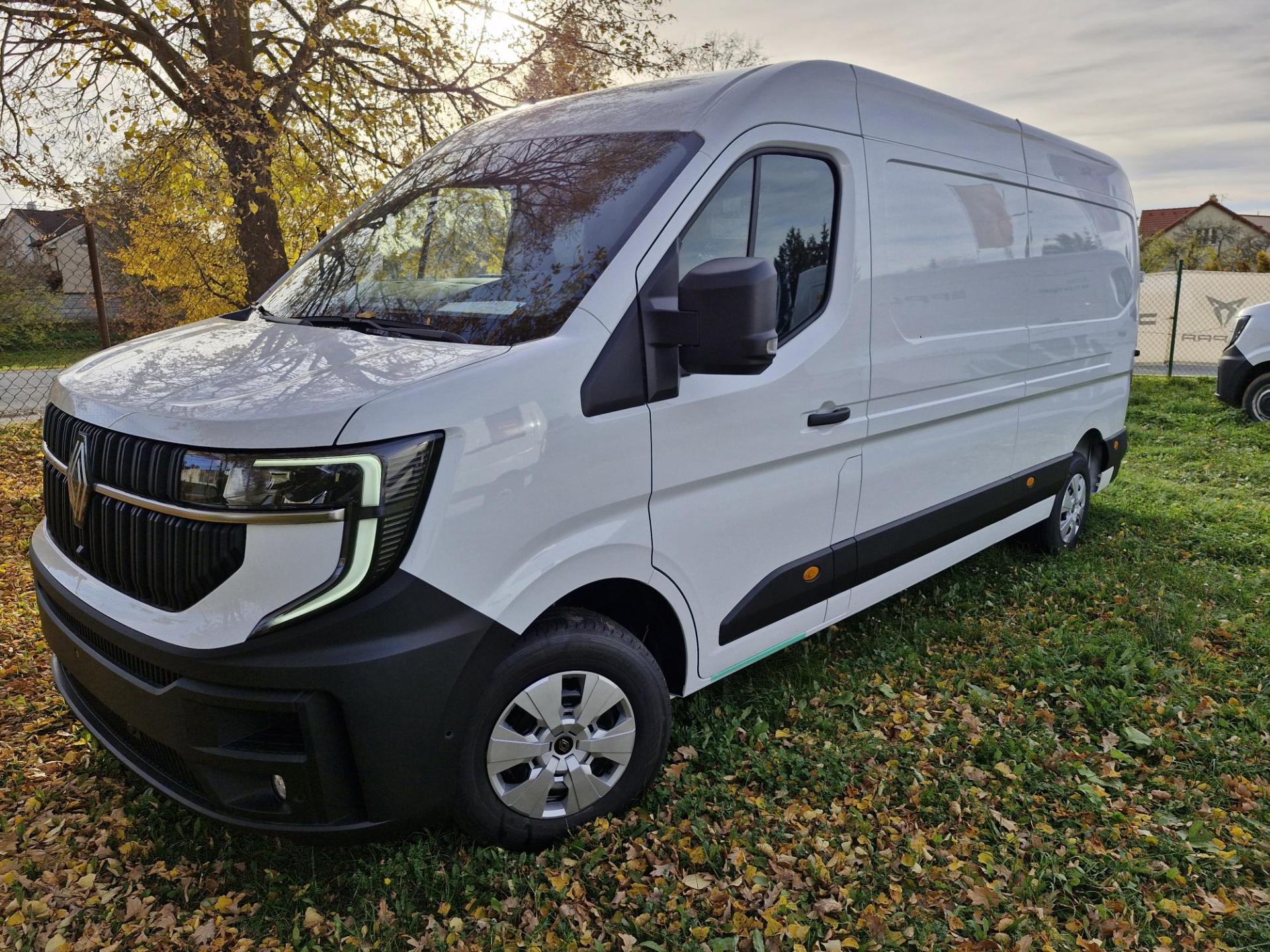 Renault Master VAN L3H2 150k automat ZF extra