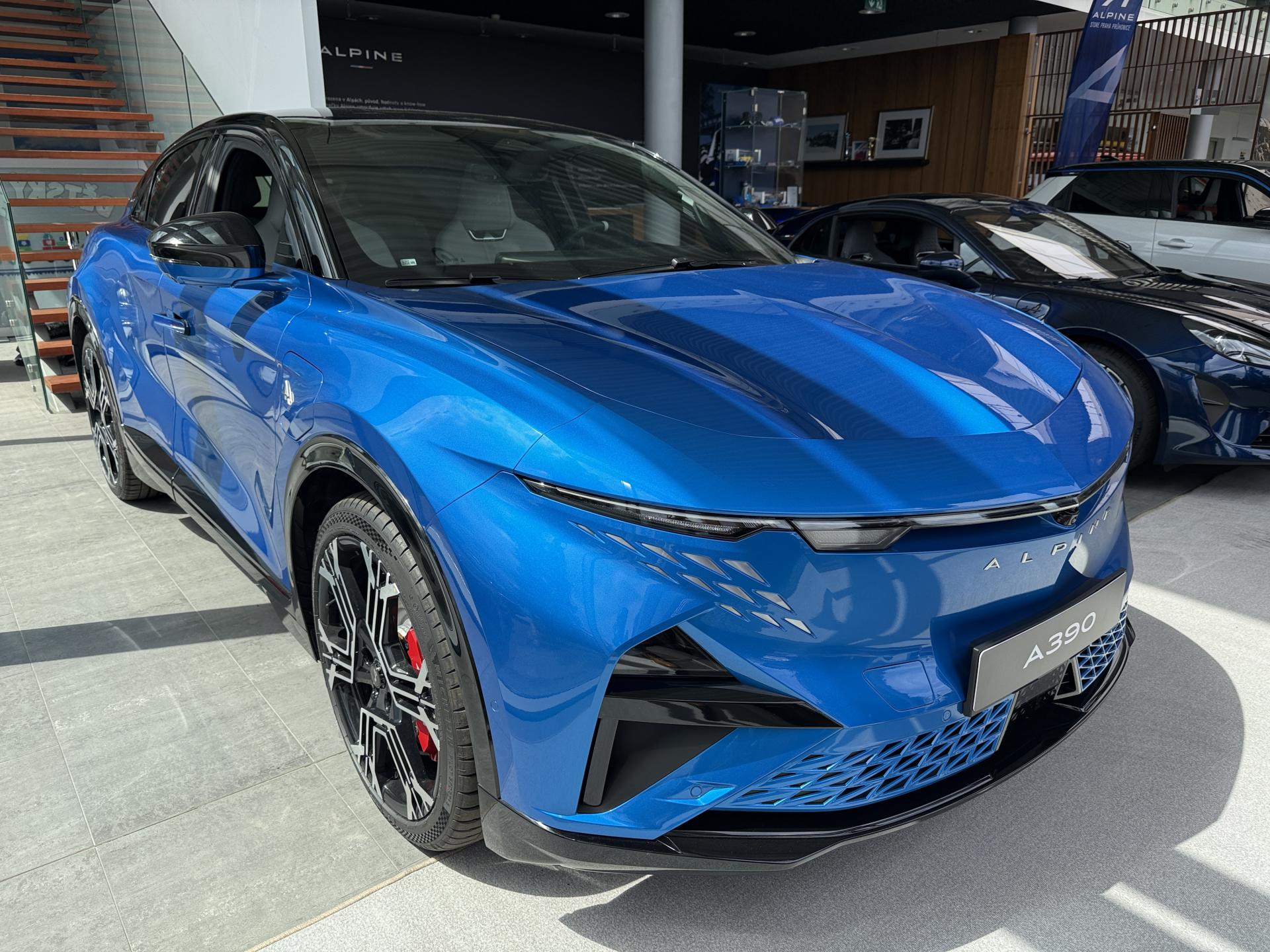 Alpine A390