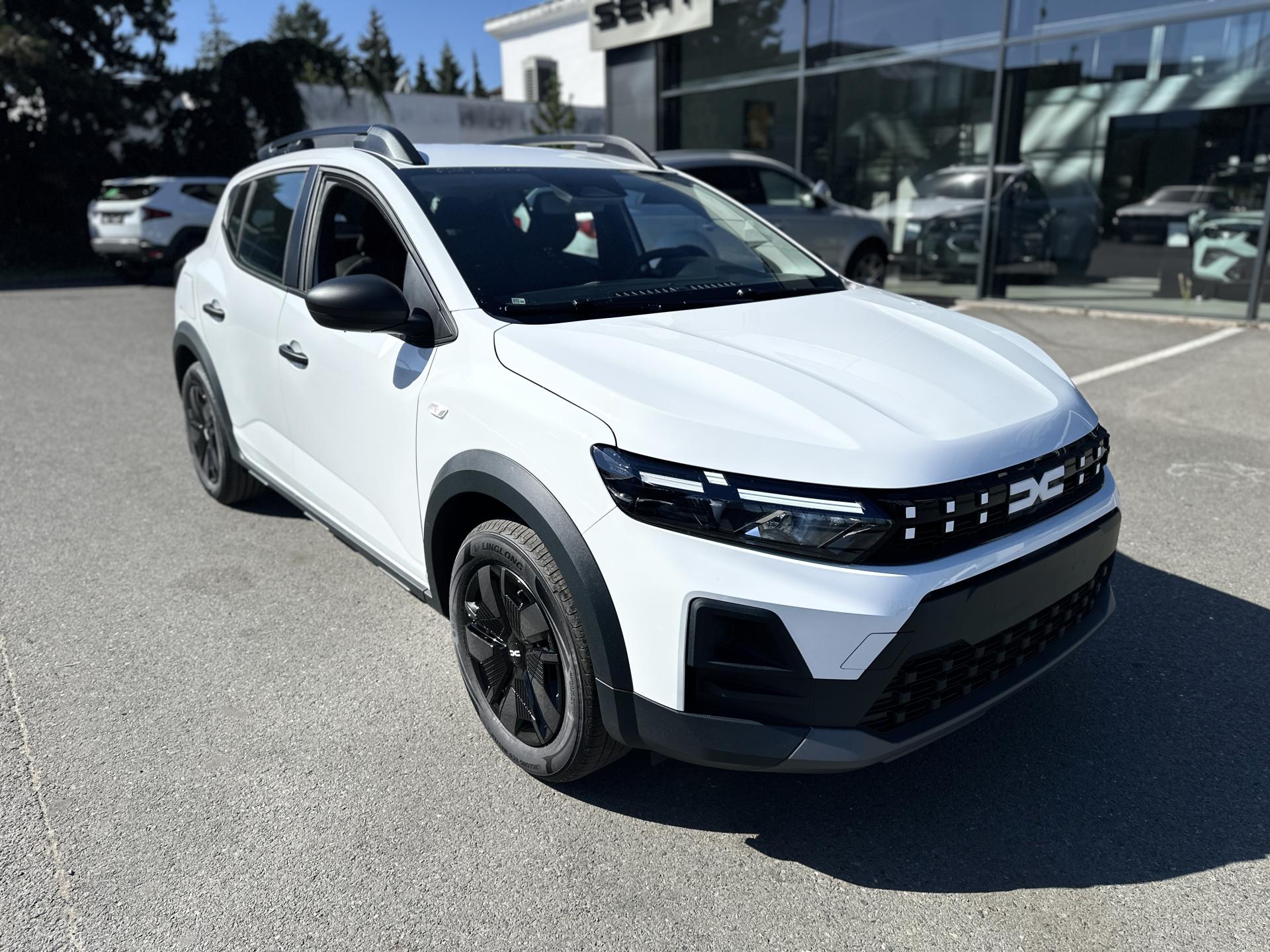 Dacia Sandero STEPWAY TCe 110 - SKLADEM