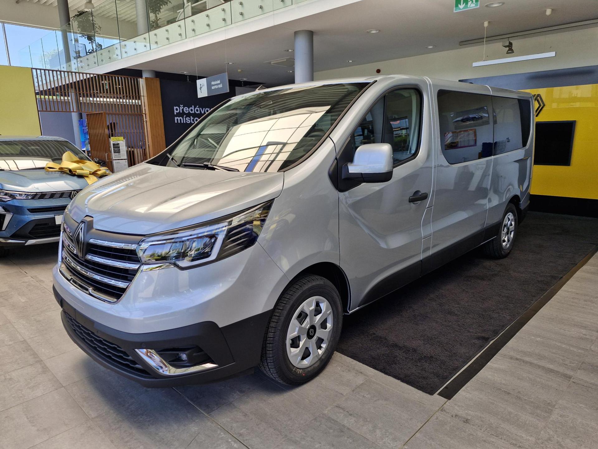 Renault Trafic L2 Equilibre 150k 8míst