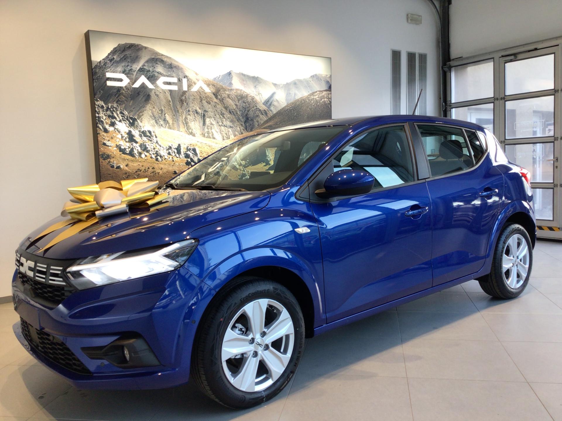 Dacia Sandero LPG VYHŘÍVANÉ SEDAČKY TEMPOMAT