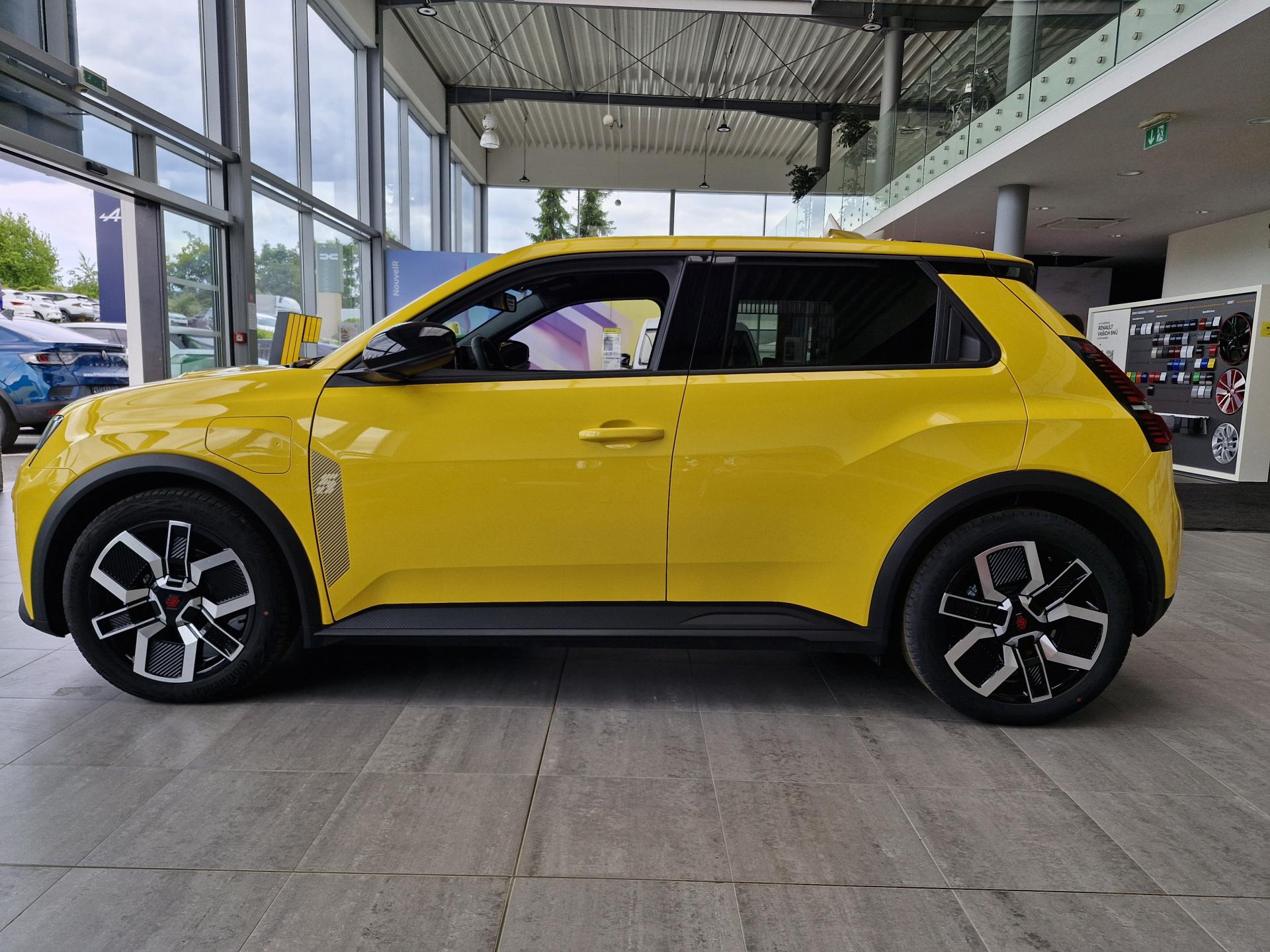 Renault 5 E-TECH techno 150 k comfort range