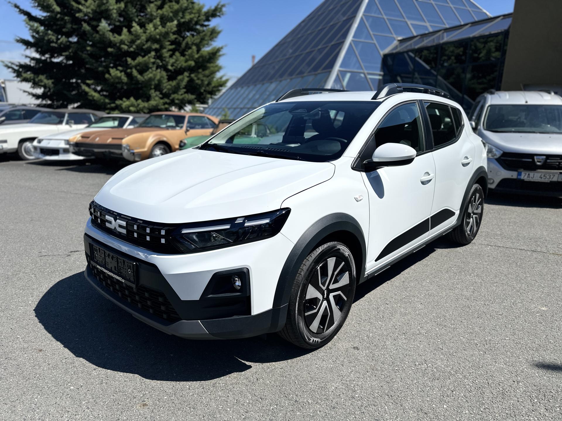 Dacia Sandero STEPWAY HYBRID 155 - ŘÍJEN