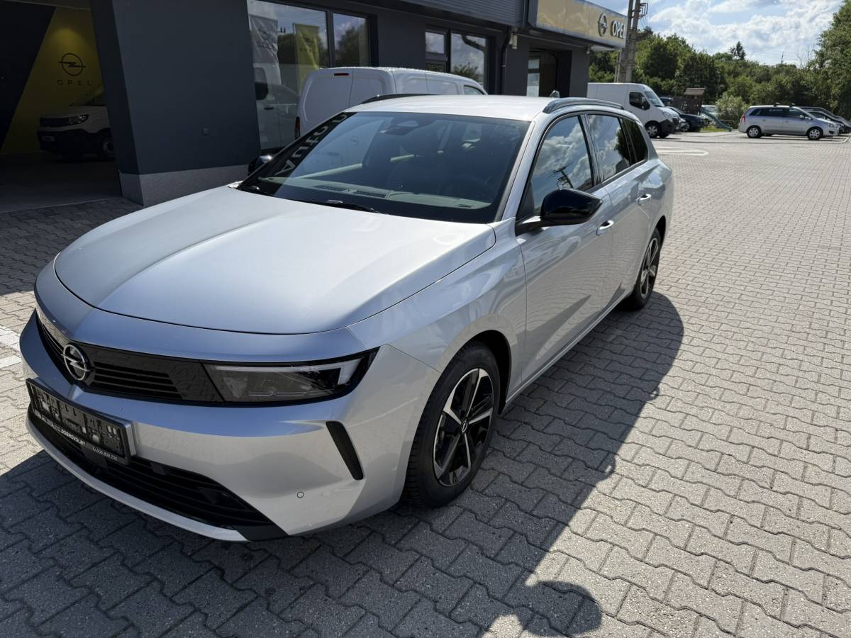 Opel Astra Edition ST 1.2 TURBO (96kW/130