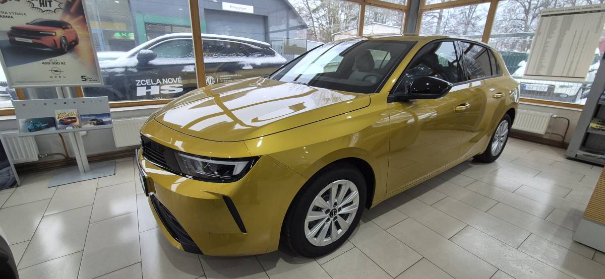 Opel Astra Edition HB 1.2 TURBO (96kW/130