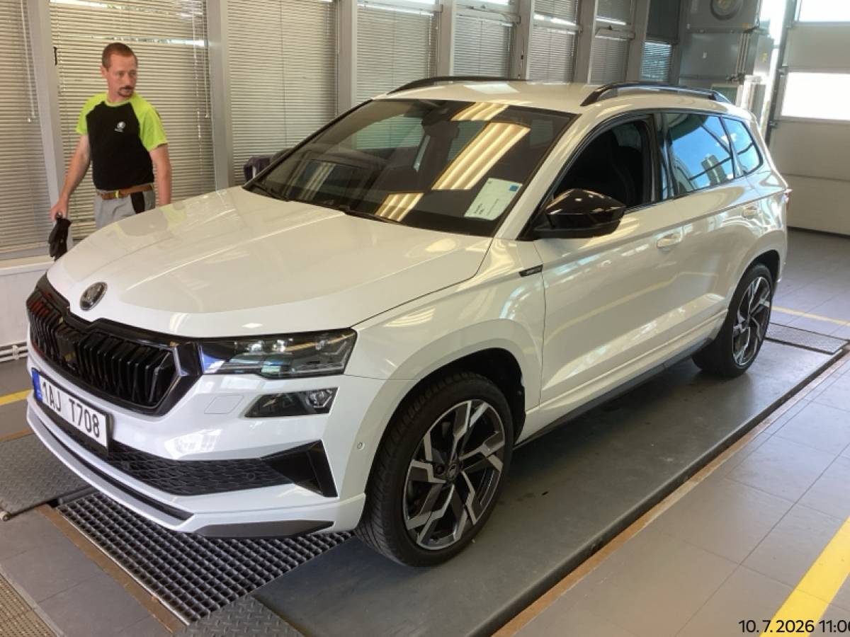 Škoda Karoq Sportline 2,0 TSI 140kW DSG7 4