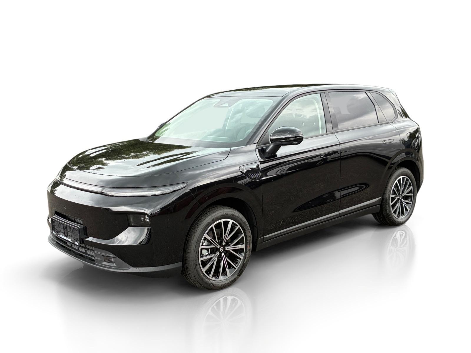 Leapmotor B10 Design Hybrid EV