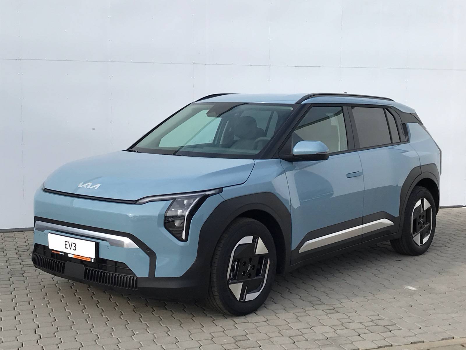 Kia EV3 EARTH 4x2 Synchronní AC elekt