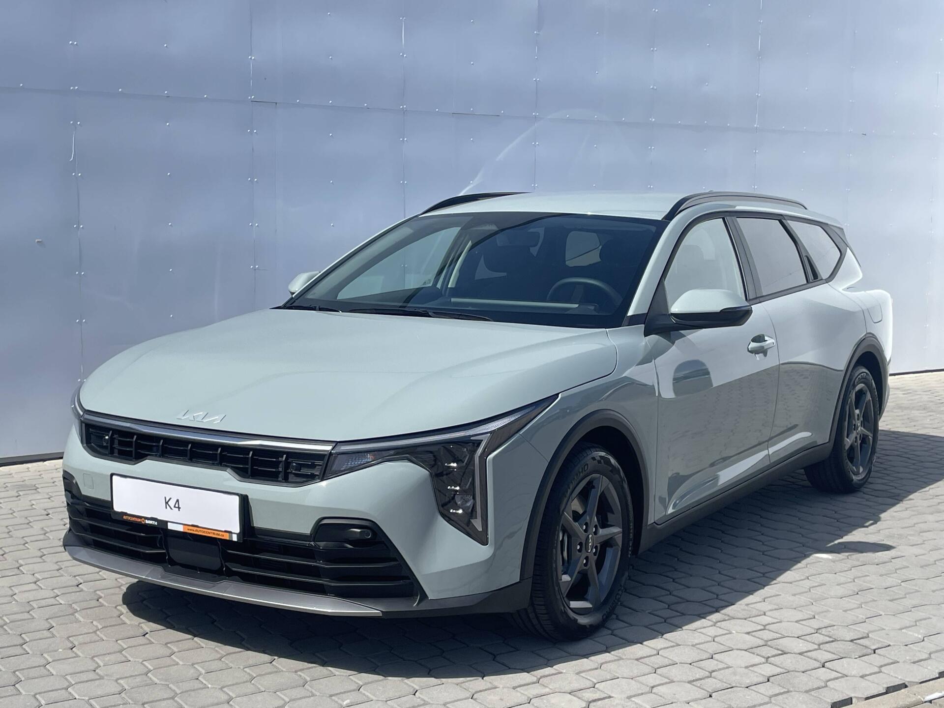 Kia K4 EXCLUSIVE 7DCT 1,6 T-GDi