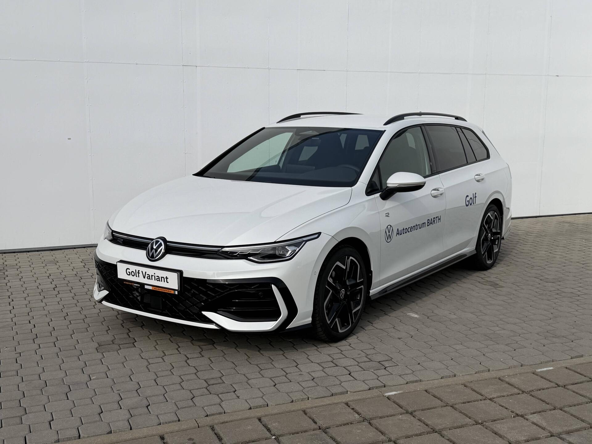 Volkswagen Golf R-Line People 7DSG mHEV 1,5eTS