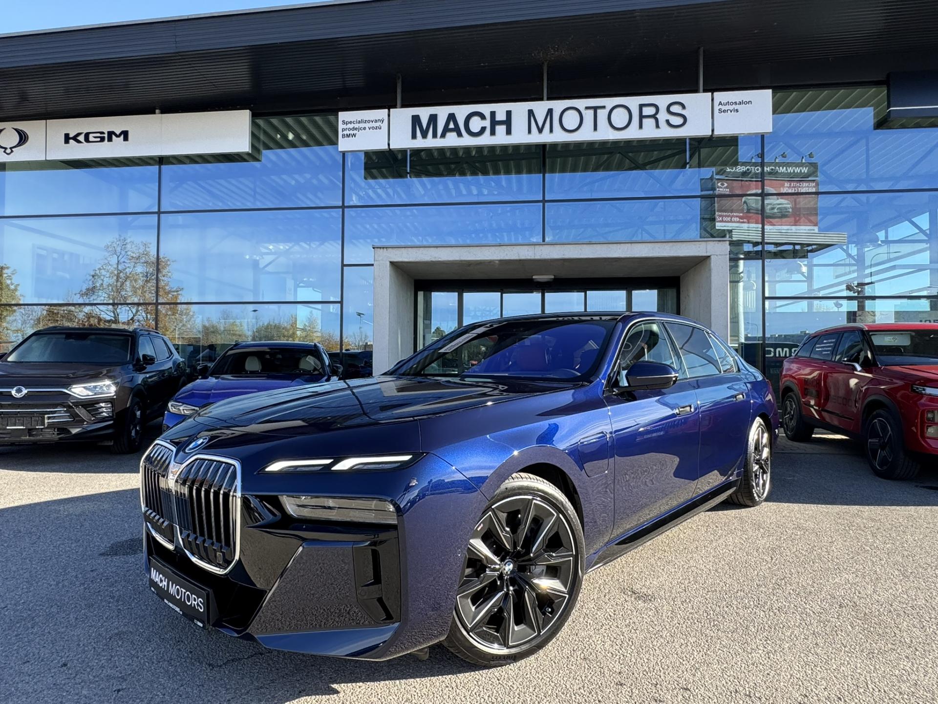 BMW Řada 7 750e xDrive TV Skladem