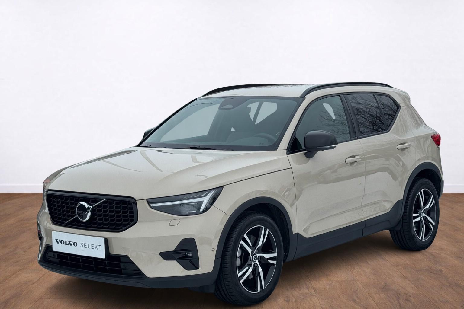 Volvo XC40 B3, PLUS DARK, 360°,PIXEL LED