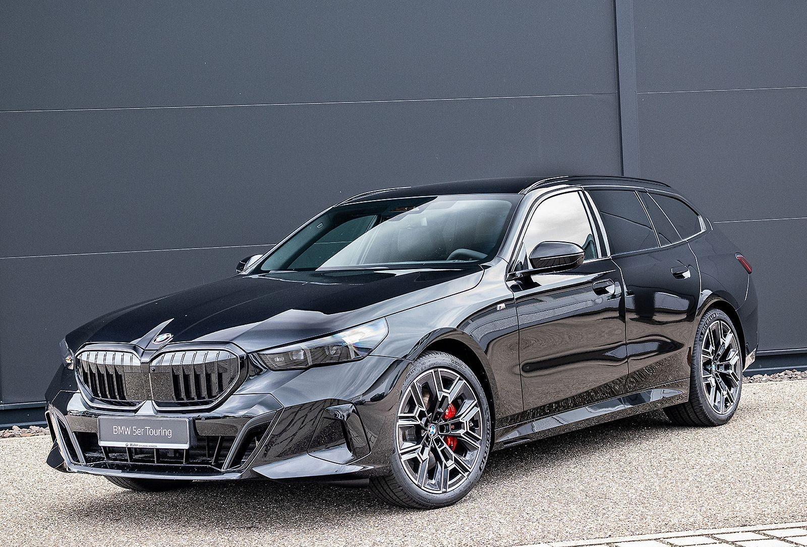 BMW Řada 5 540d xDrive Touring B&W