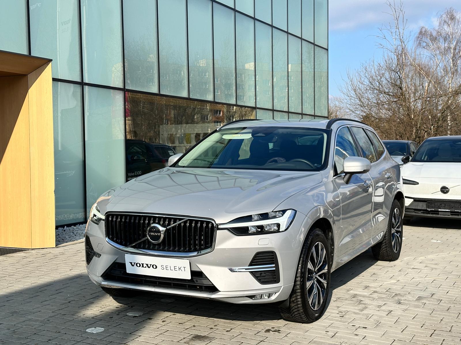 Volvo XC60 B4 AWD Momentum Pro