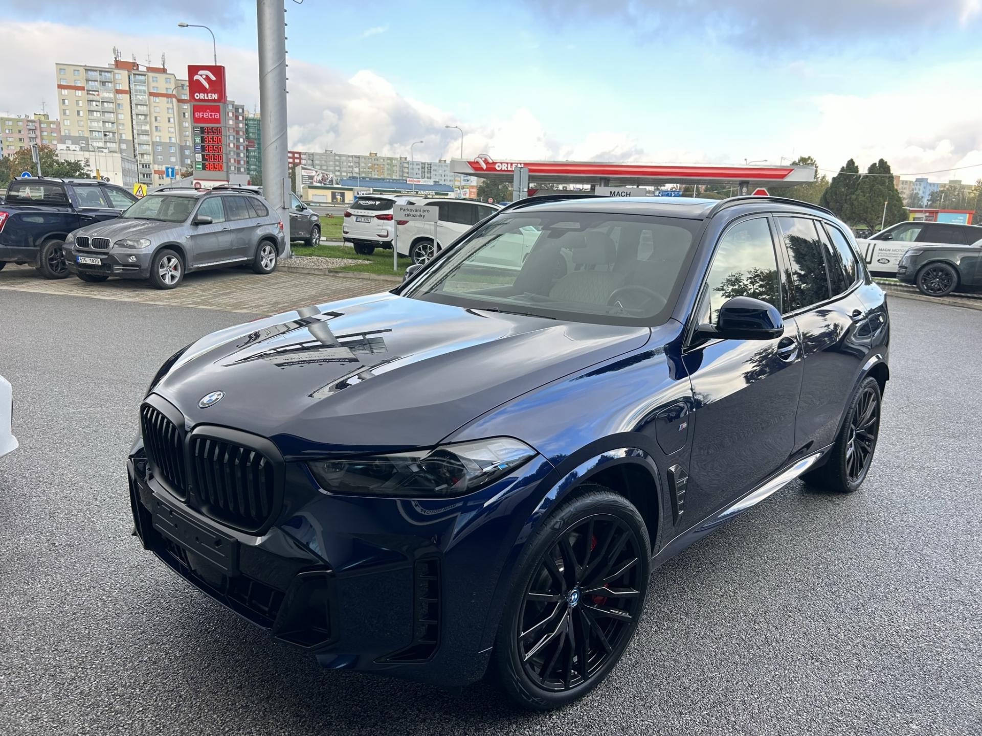 BMW X5 50e Masáže Ventilace Vzduch