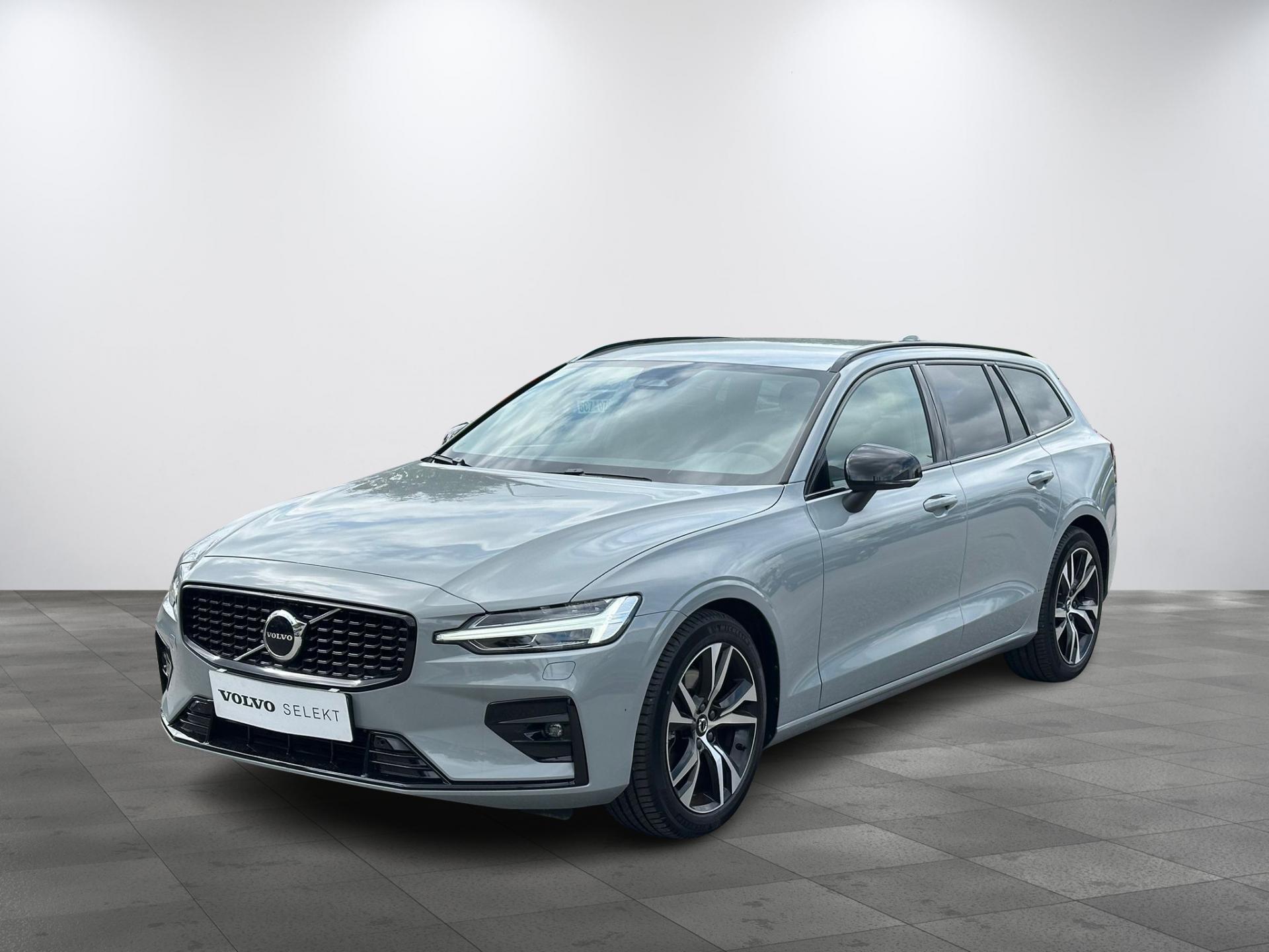 Volvo V60 B4 Plus Dark, BLIS, záruka