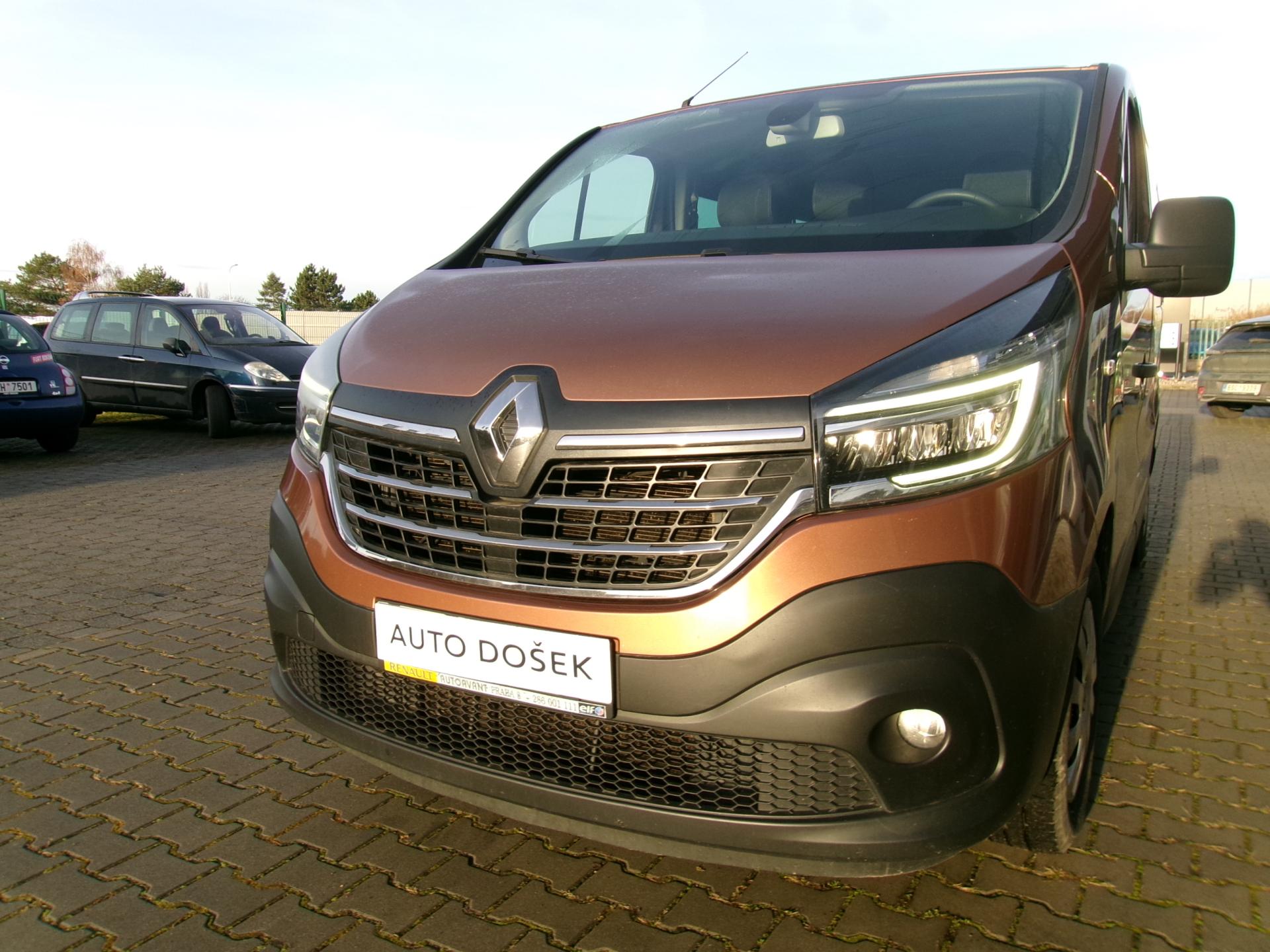 Renault Trafic 2.0 dCi 6míst