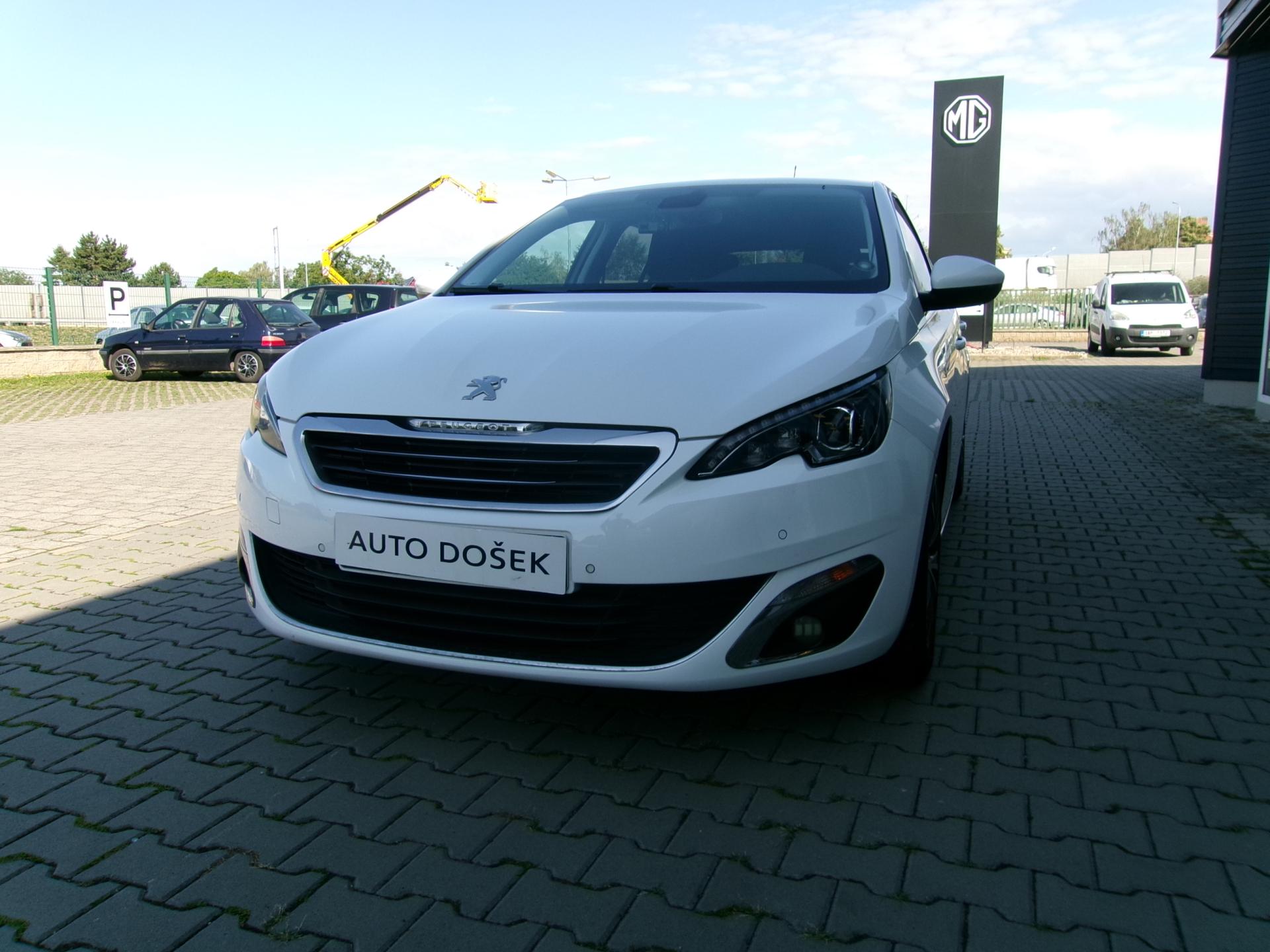 Peugeot 308 1.2i automat