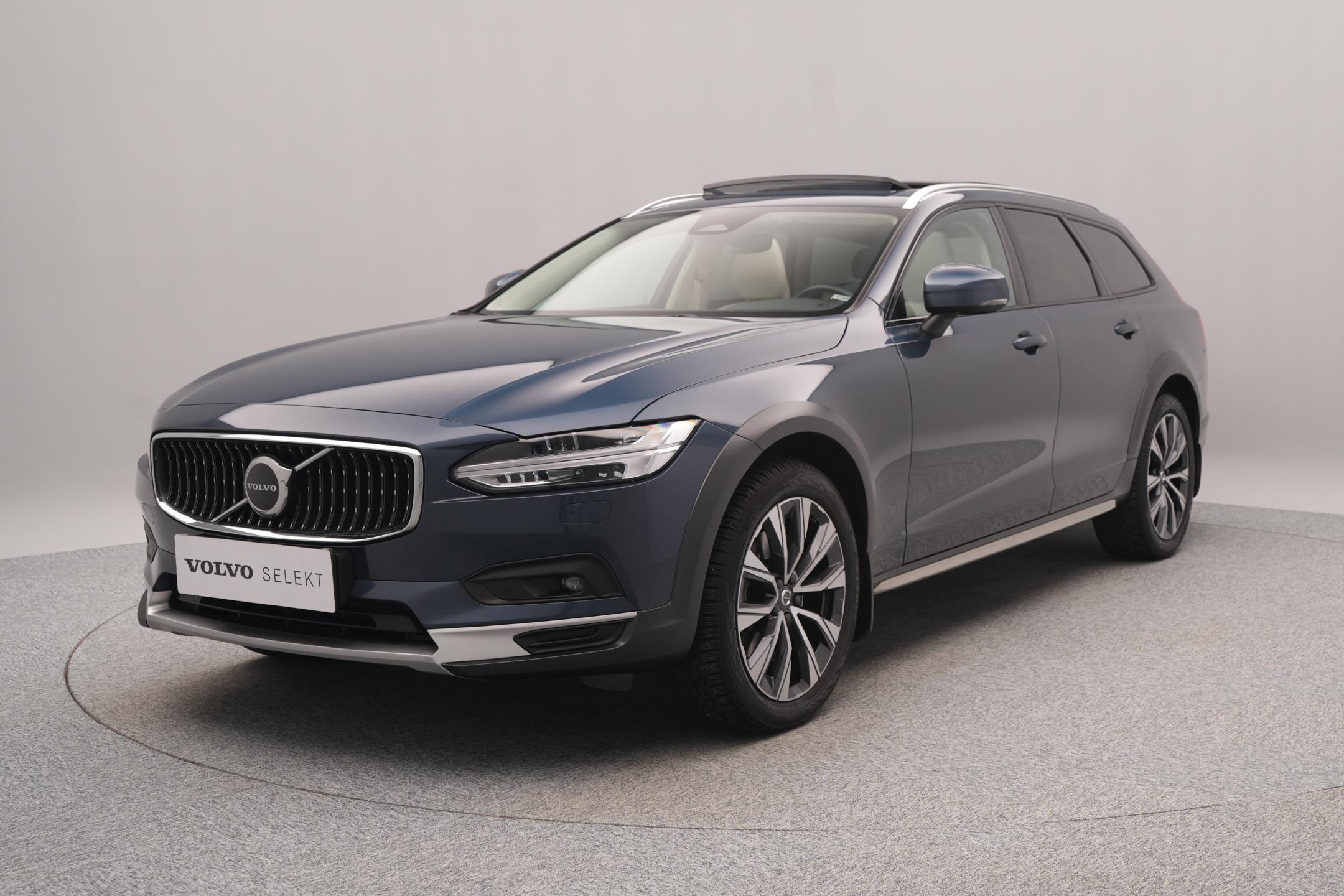 Volvo V90 CC B5 AWD PRO AUT 1.maj CZ
