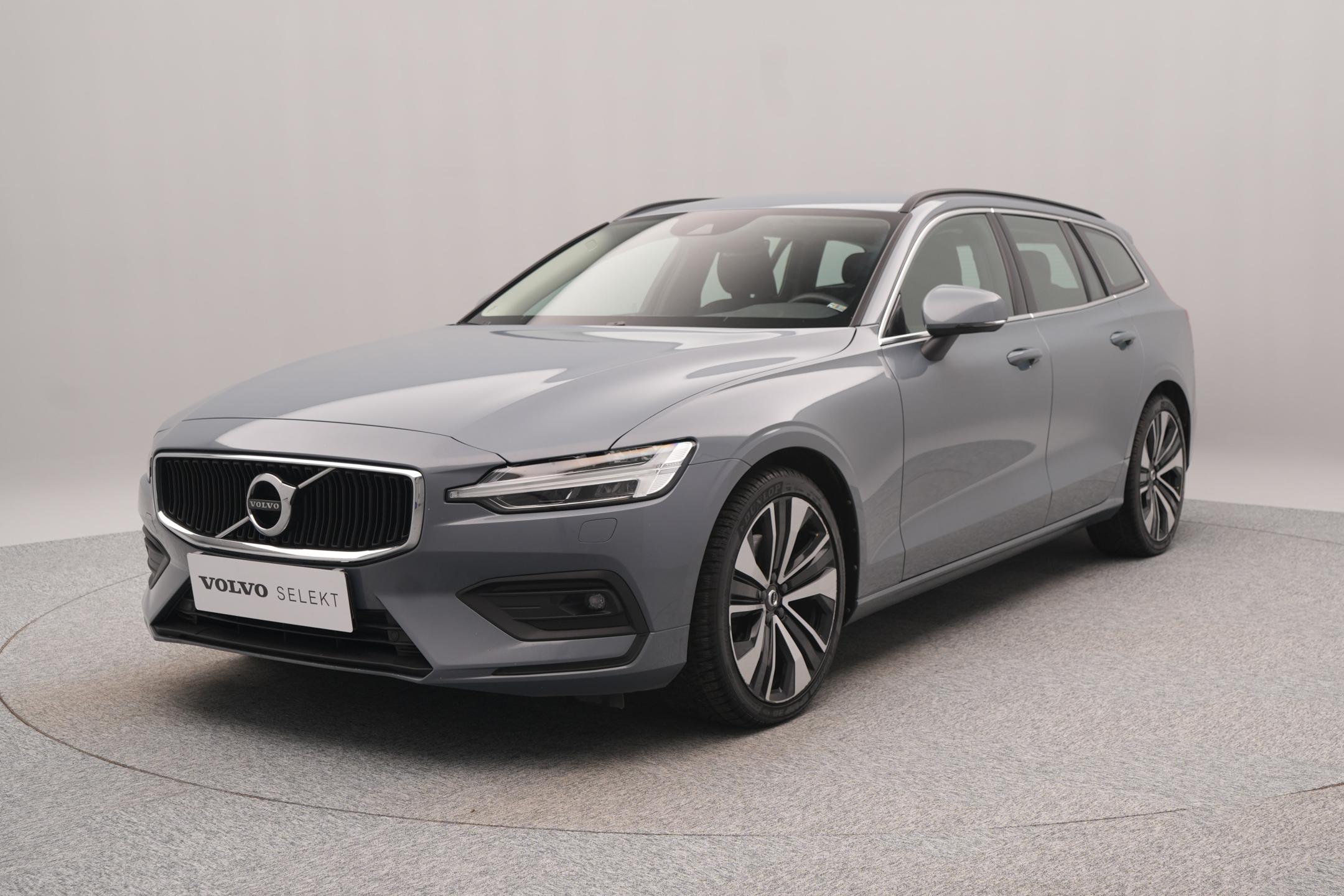 Volvo V60 B4 MOMENTUM PRO AUT CZ 1.maj.