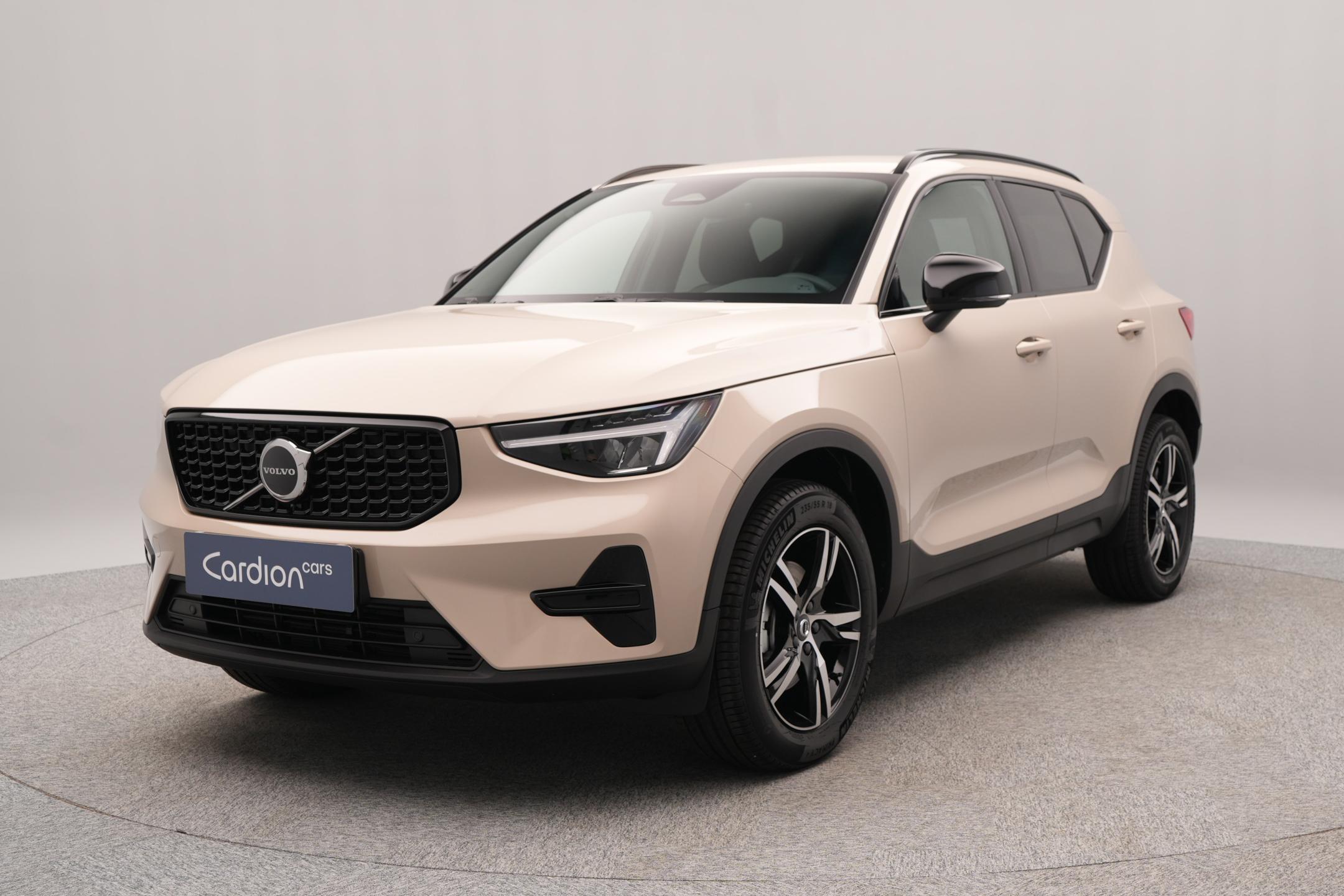 Volvo XC40 B3 AUT DARK PLUS - foto 19