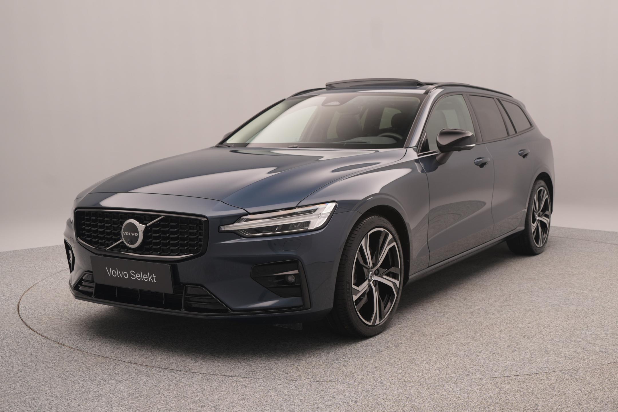 Volvo V60 B4 DARK PLUS AUT