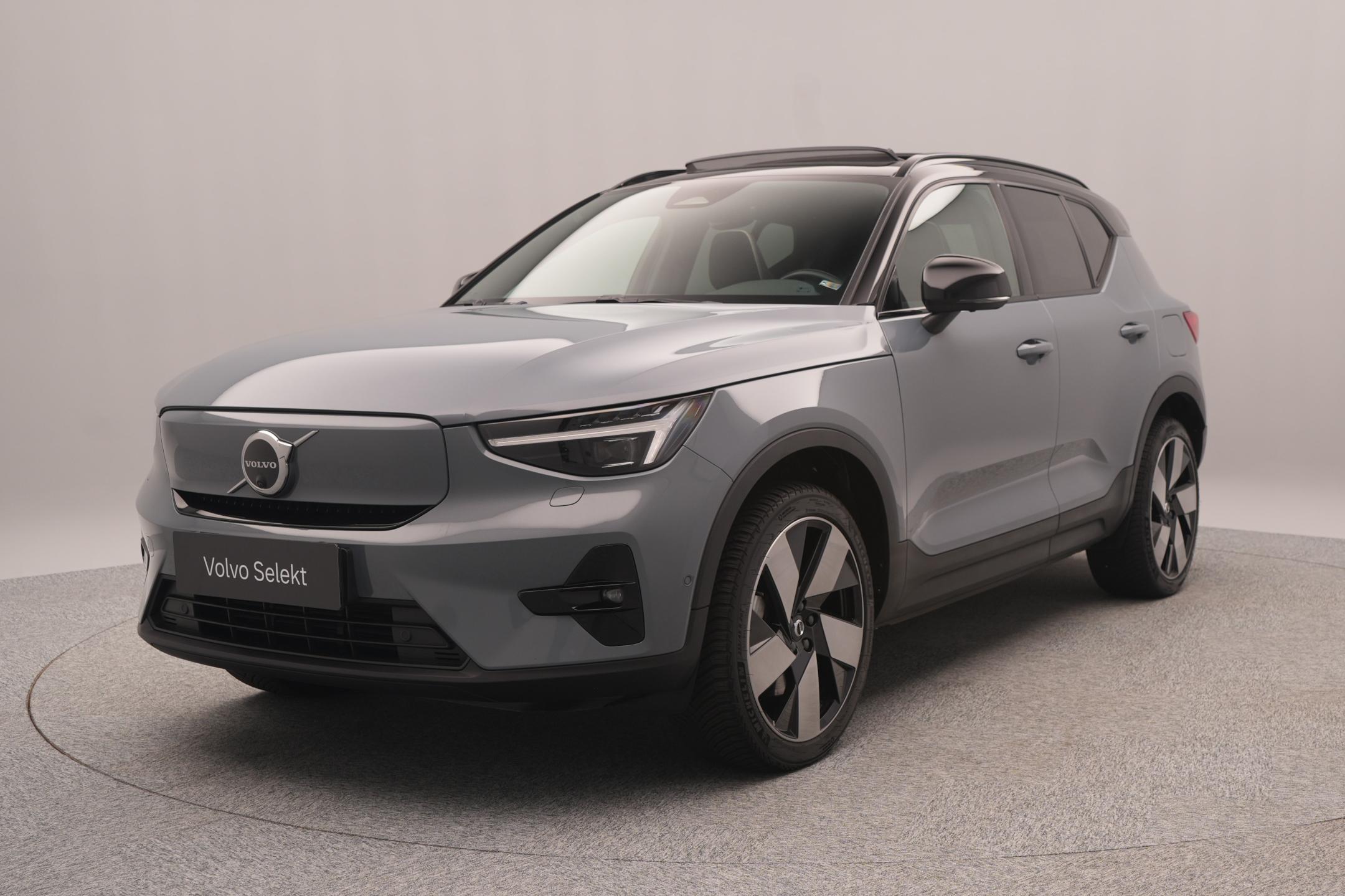Volvo XC40 PURE ELECTRIC TWIN ENGINE PLUS