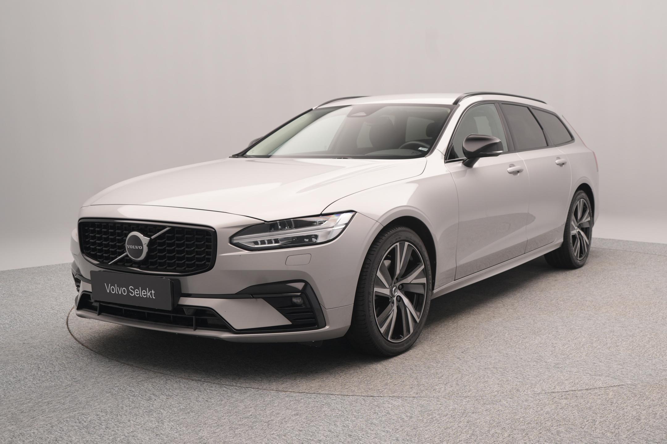 Volvo V90 B5 AWD PLUS DARK AUT CZ 1.maj.