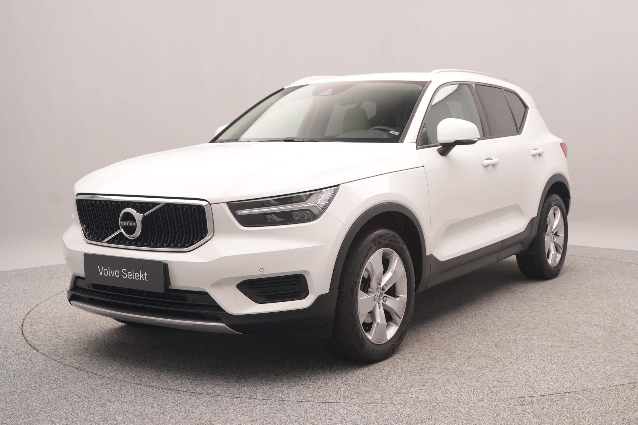 Volvo XC40 T3 MOMENTUM AUT