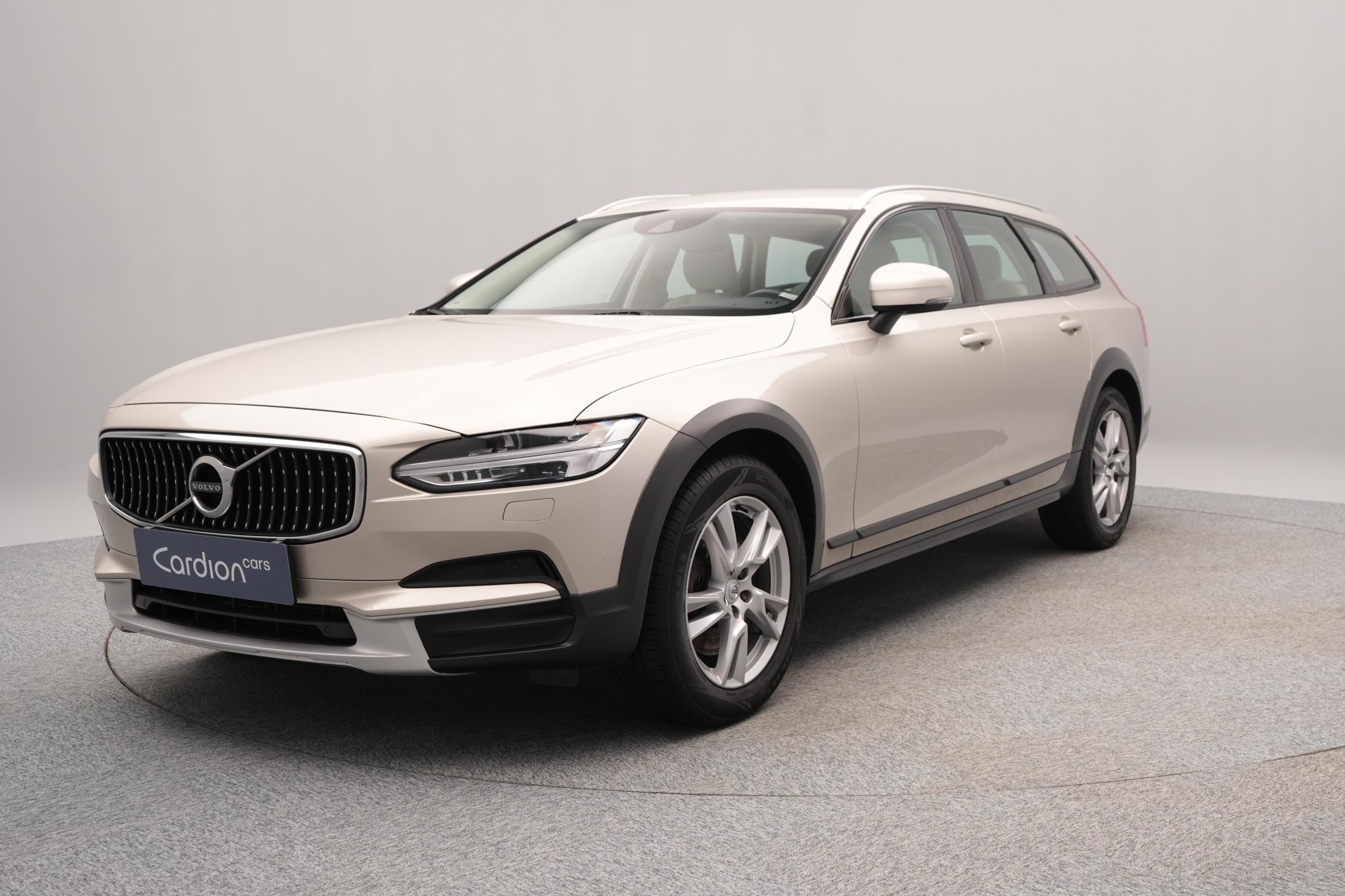 Volvo V90 CC D4 AWD MOMENTUM AUT